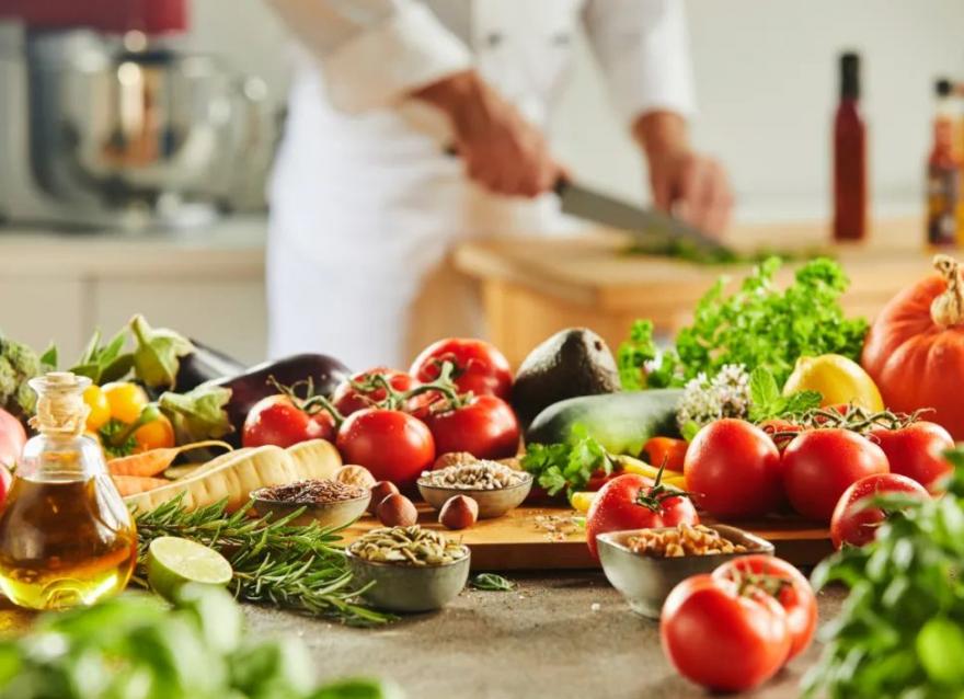  飲食控血糖，遠(yuǎn)離慢性疾病，華廣瑞特解讀2022《中國居民膳食指南》